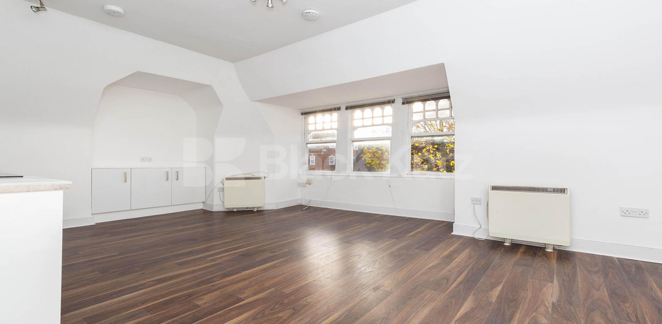 			VIRTUAL TOUR AVAILABLE!, 1 Bedroom, 1 bath, 1 reception Flat			 Tetherdown , Muswell Hill